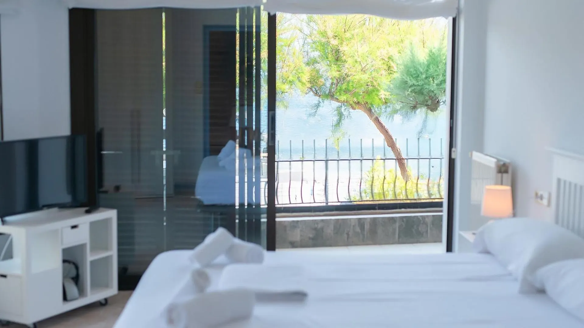 Welcs Apartamento 253 Emp Junto Al Mar L' Escala 0*,  España
